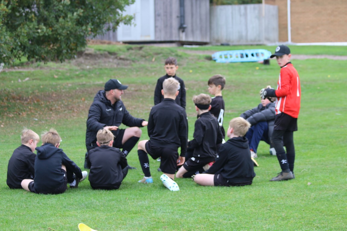 Brill United vs Crendon Corinthians